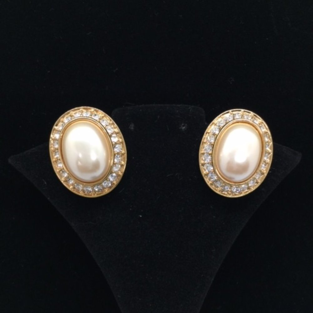 Claiborne Giant Pearl CLIP ON Earrings